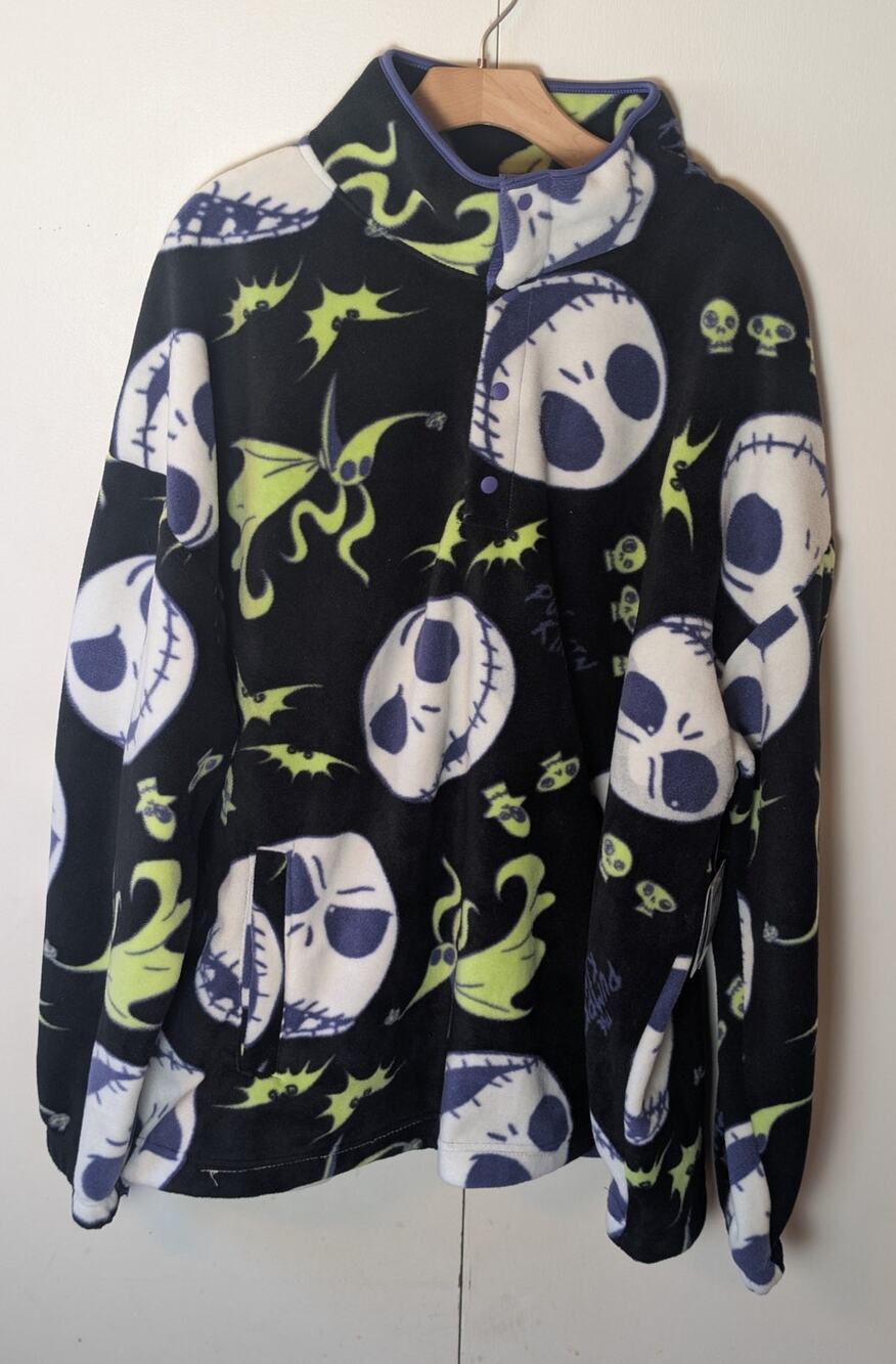 The Nightmare Before Christmas Black Sweater XXL
